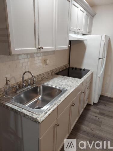 Clermont House: 2950 White Magnolia Loop