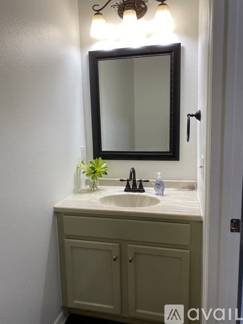 Clermont House: 2950 White Magnolia Loop