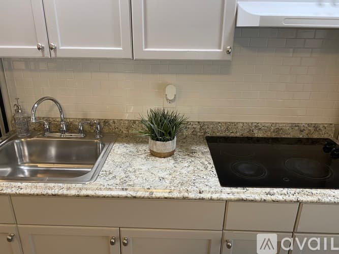 Clermont House: 2950 White Magnolia Loop