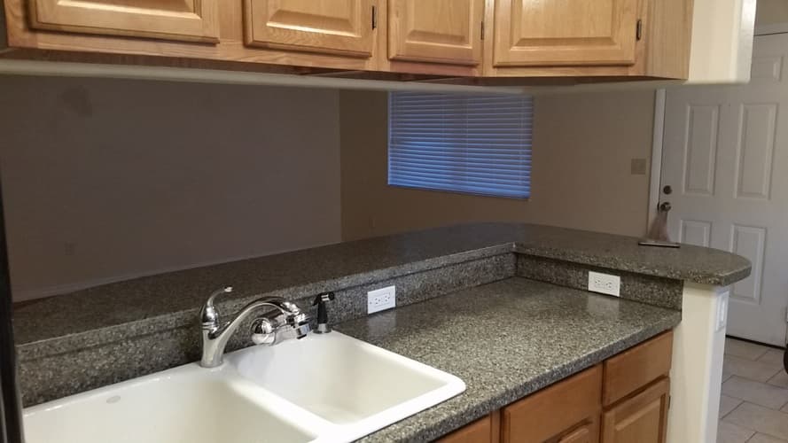 Tampa Apartment: 11714 Raintree Village Blvd