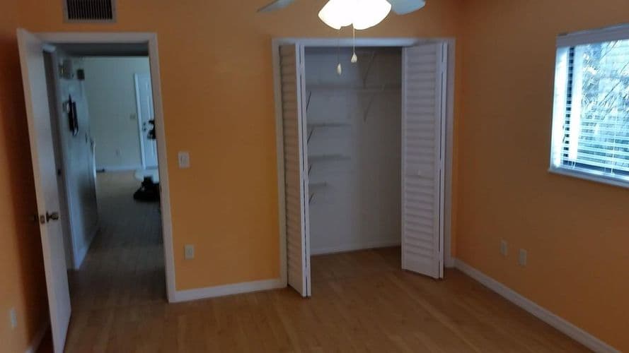 Tampa Apartment: 11714 Raintree Village Blvd