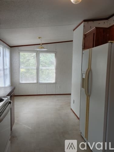 Blythe House: 2429 Hoods Chapel Rd
