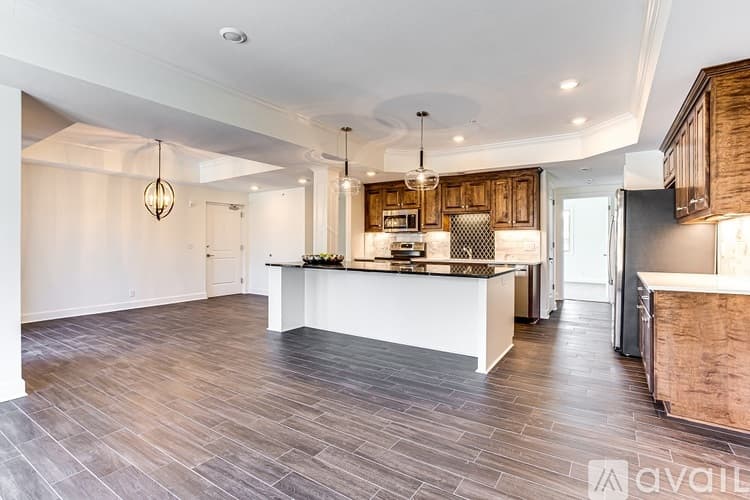 Kansas City Apartment: 4505 Summit St