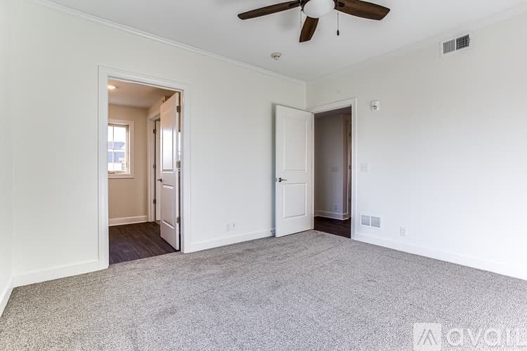 Kansas City Apartment: 4505 Summit St