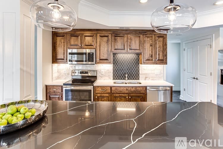 Kansas City Apartment: 4505 Summit St