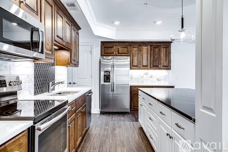 Kansas City Apartment: 4505 Summit St