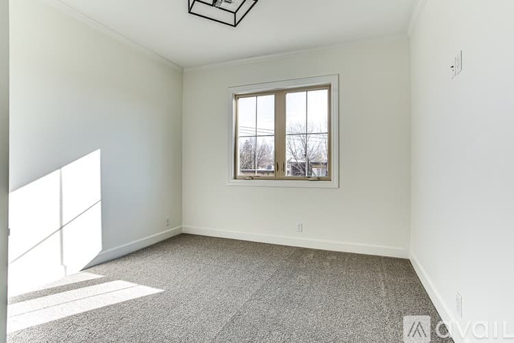 Kansas City Apartment: 4505 Summit St