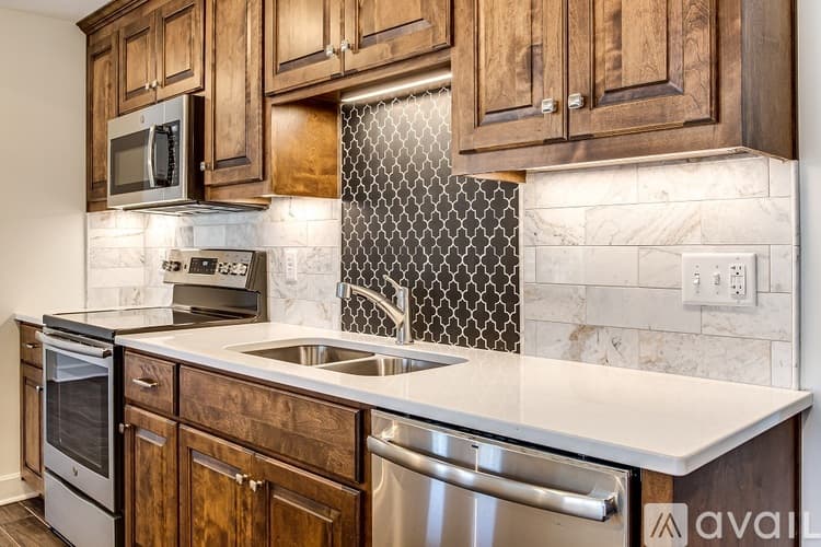Kansas City Apartment: 4505 Summit St