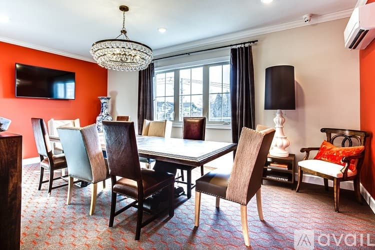 Kansas City Apartment: 4505 Summit St