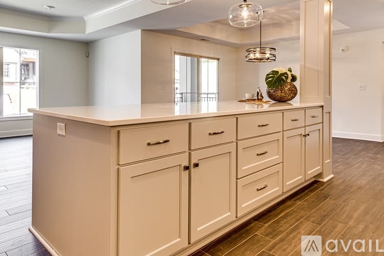 Kansas City Apartment: 4505 Summit St