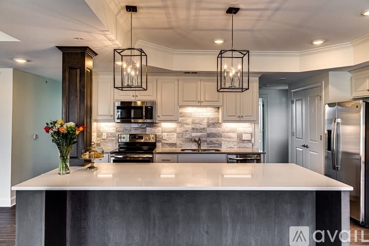 Kansas City Apartment: 4505 Summit St