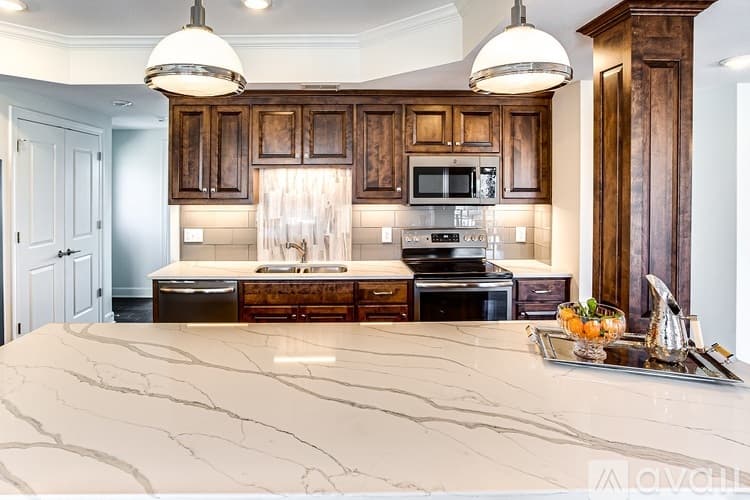 Kansas City Apartment: 4505 Summit St