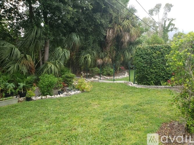 Fort Myers House: 9013 San Carlos Boulevard