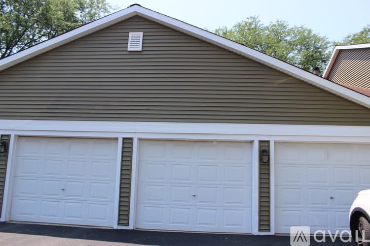 Bartlett Condo: 745 Candleridge Court