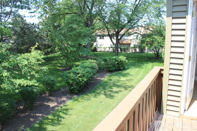 Bartlett Condo: 745 Candleridge Court