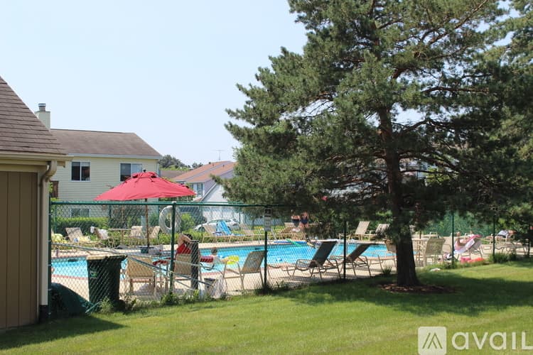 Bartlett Condo: 745 Candleridge Court