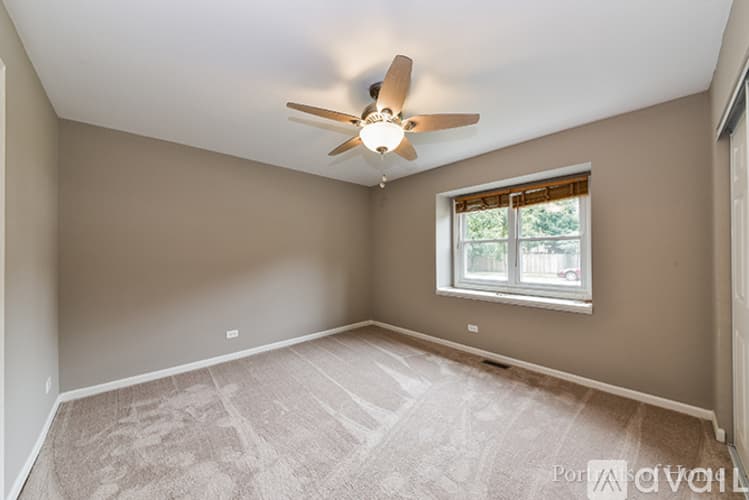 Aurora House: 2965 Middlebury Court West