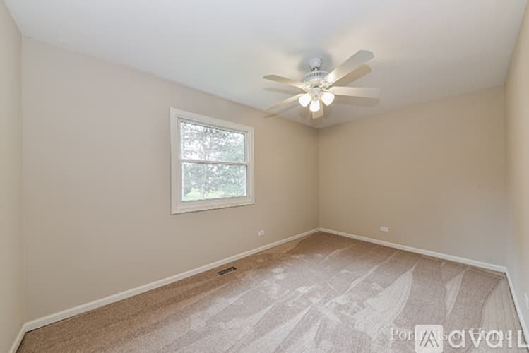 Aurora House: 2965 Middlebury Court West