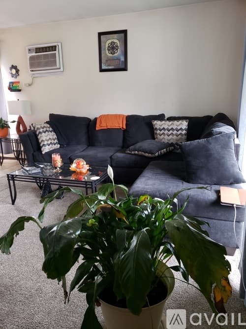 Burnham Apartment: 2790 E State Street