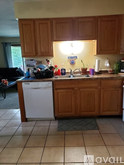 Burnham Apartment: 2790 E State Street