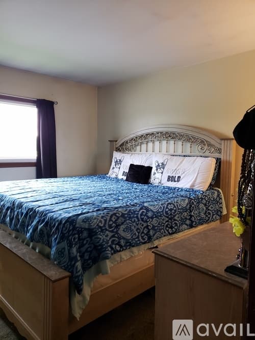 Burnham Apartment: 2790 E State Street