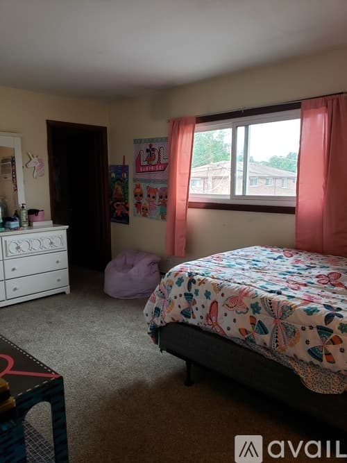 Burnham Apartment: 2790 E State Street