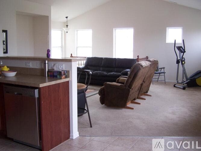 Lakemoor House: 659 Arbor Cir
