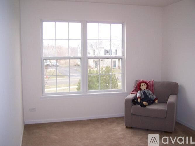 Lakemoor House: 659 Arbor Cir