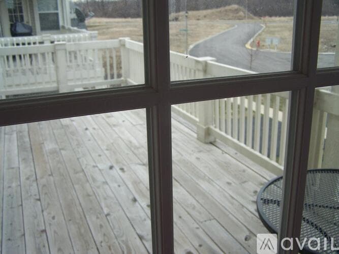 Lakemoor House: 659 Arbor Cir