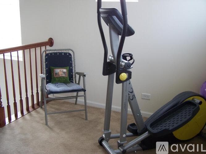 Lakemoor House: 659 Arbor Cir