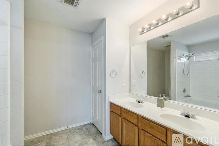Denton County House: 10233 Nantucket Drive