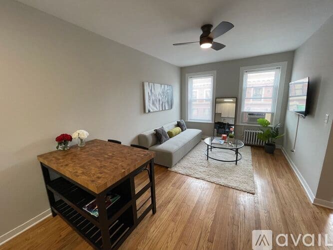 Chicago Apartment: 3250 N Pulaski Rd
