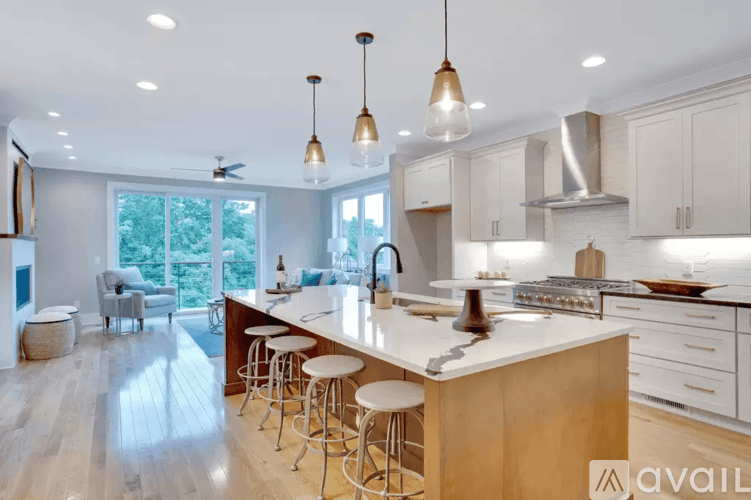 Chattanooga House: 208 Baker Street