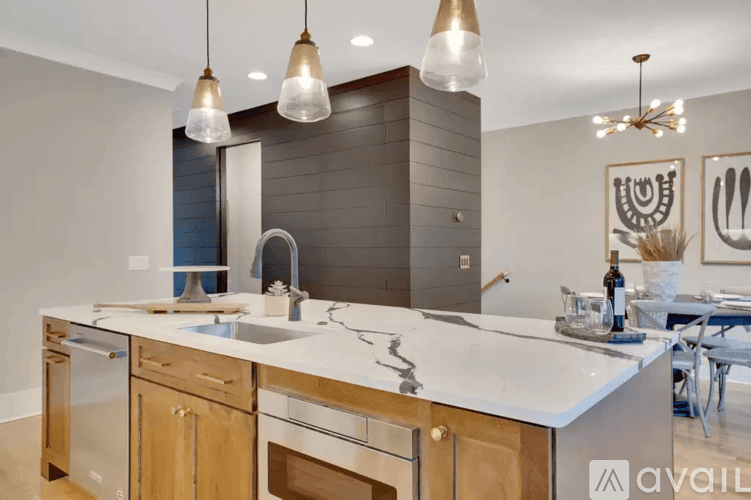 Chattanooga House: 208 Baker Street