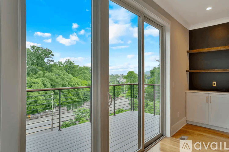 Chattanooga House: 208 Baker Street