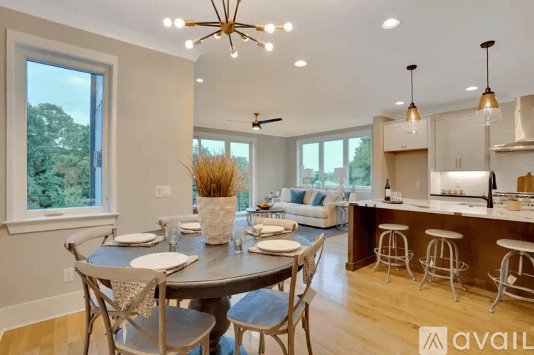 Chattanooga House: 208 Baker Street