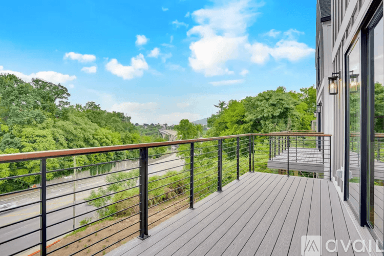 Chattanooga House: 208 Baker Street