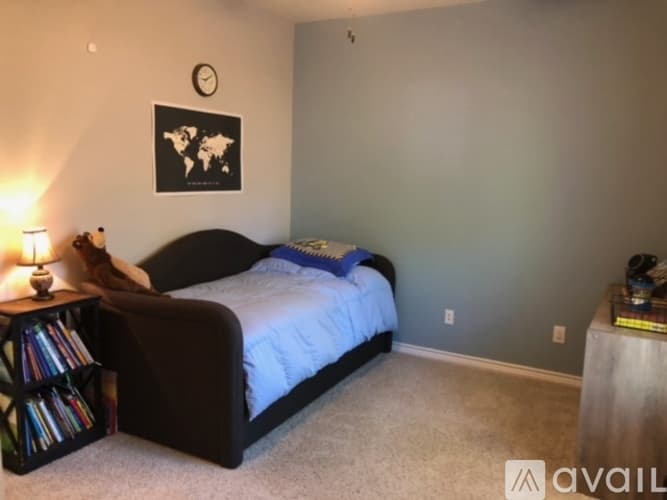 Meadowlakes House: 237 Meadowlakes Dr
