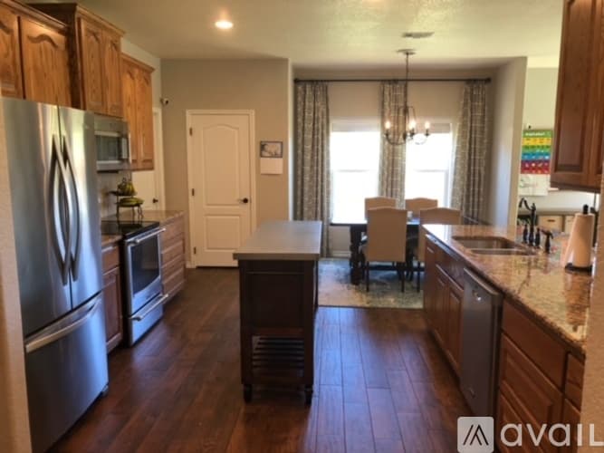 Meadowlakes House: 237 Meadowlakes Dr