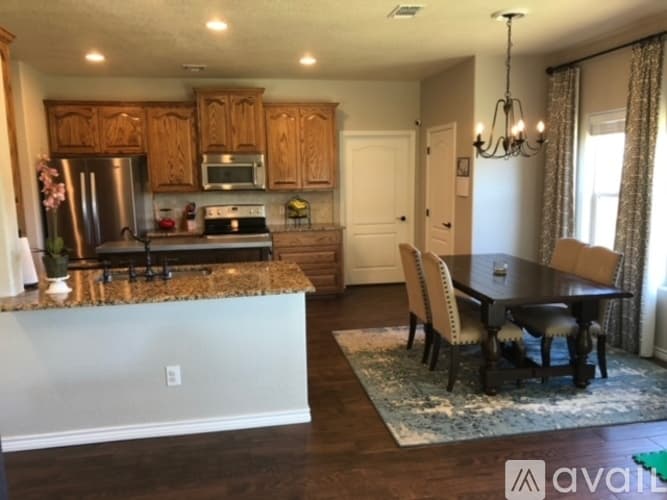 Meadowlakes House: 237 Meadowlakes Dr