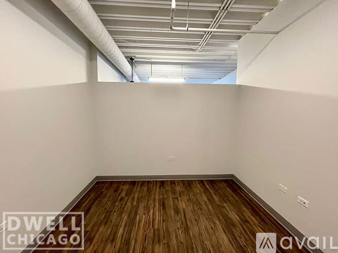 Chicago Apartment: 949 W Dakin St