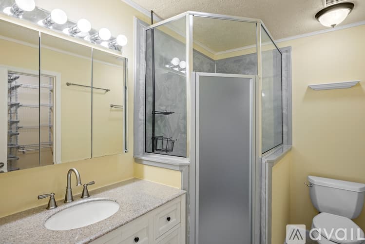 Germantown House: 8044 Neshoba Road