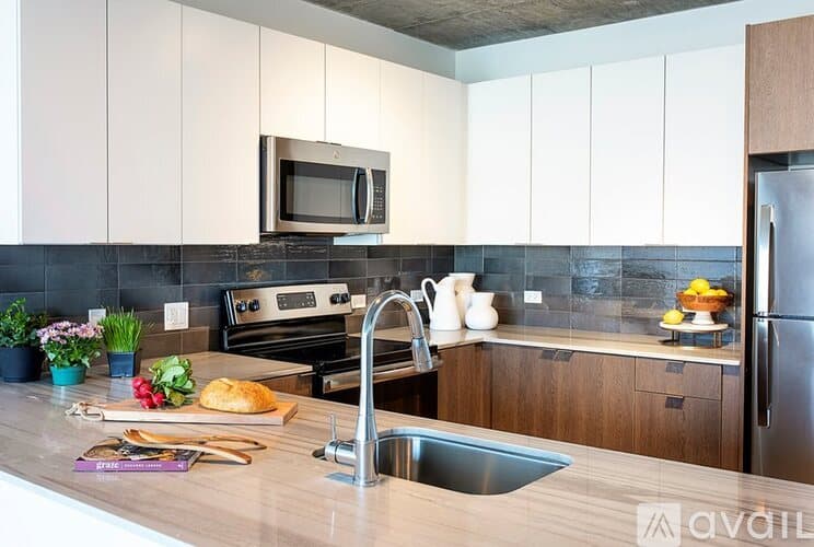 Chicago Apartment: 2217 S Wabash Ave
