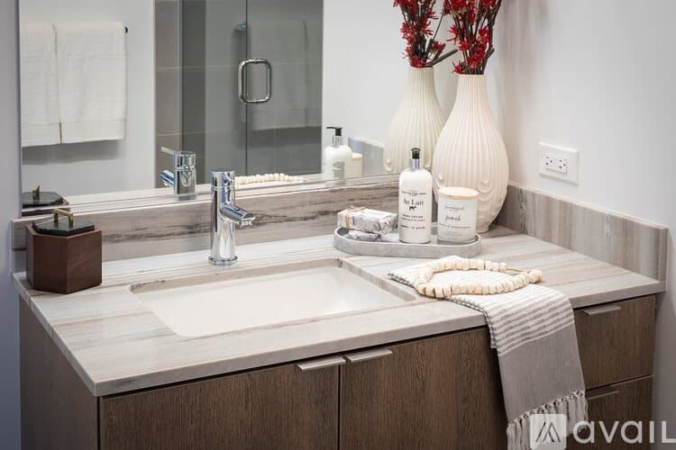 Chicago Apartment: 2217 S Wabash Ave