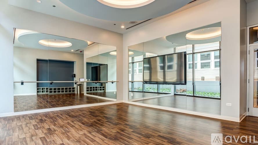 Chicago Apartment: 2217 S Wabash Ave