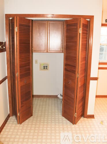 Bartlett House: 3470 Oak Rd