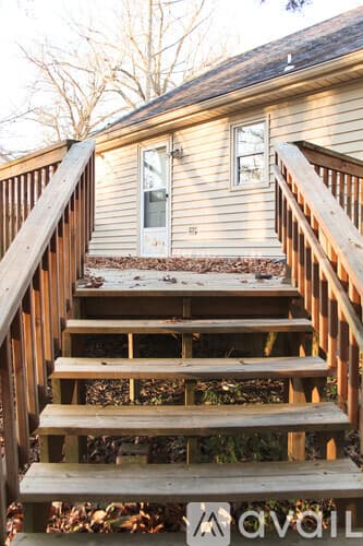 Bartlett House: 3470 Oak Rd