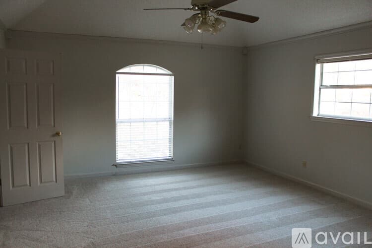 Bartlett House: 3470 Oak Rd