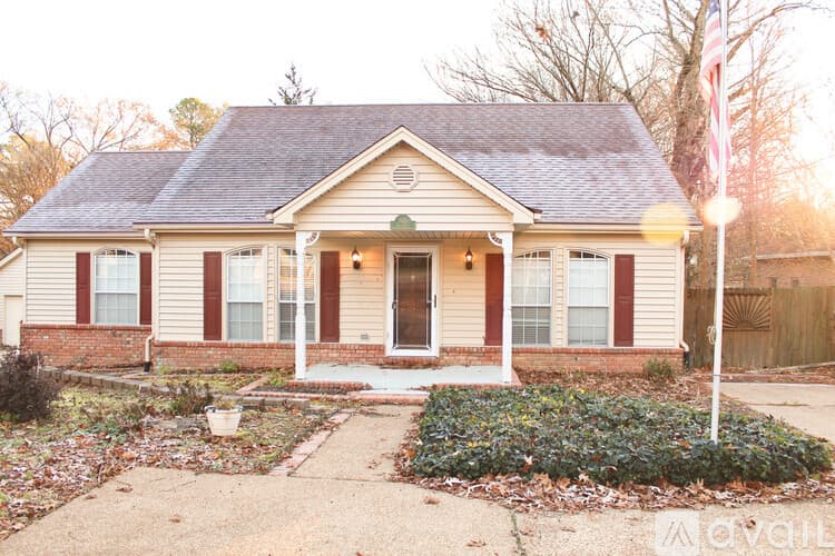 Bartlett House: 3470 Oak Rd