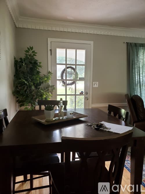 Roswell House: 11480 Mountain Laurel Drive